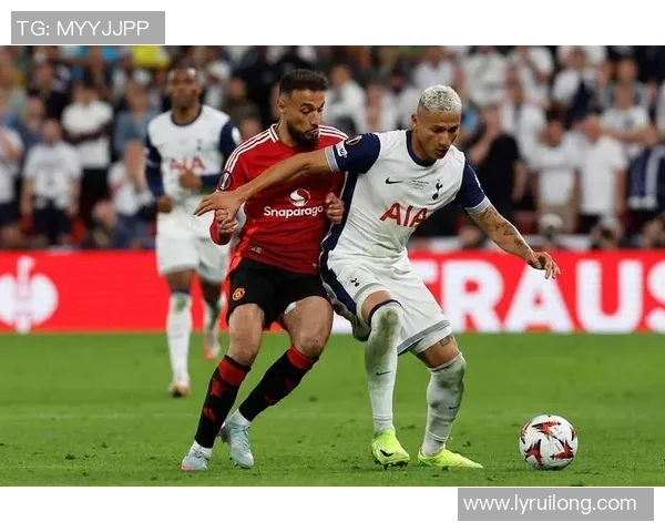 热刺与利物浦激战正酣谁能在英超赛场上笑到最后