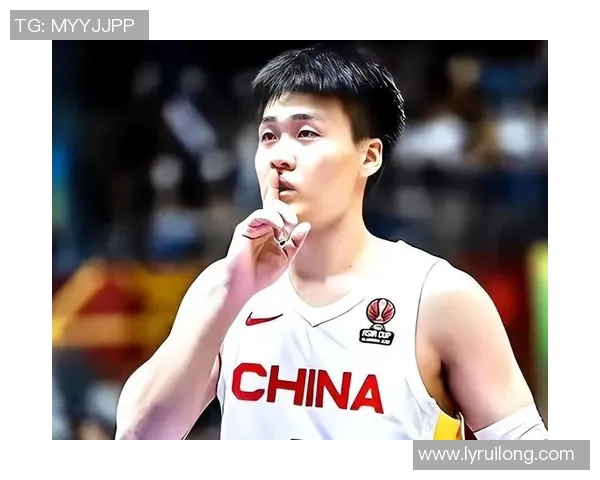 胡金秋：从青涩少年到篮球明星的成长之路与奋斗历程